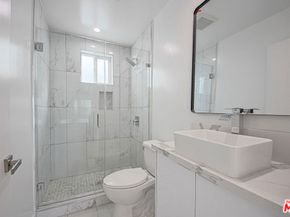 1636 Longwood Avenue, Los Angeles CA 90019