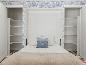 22140 Ybarra Road, Woodland Hills CA 91364