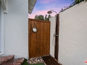 22140 Ybarra Road, Woodland Hills CA 91364