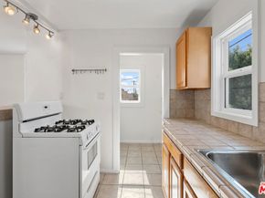 2613 S Robertson Boulevard, Los Angeles CA 90034