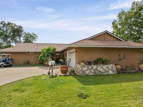 1026 La Reina, San Marcos CA 92078