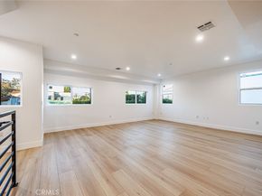 1656 S Hayworth Avenue, Los Angeles CA 90035