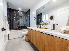 1656 S Hayworth Avenue, Los Angeles CA 90035