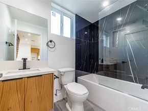 1656 S Hayworth Avenue, Los Angeles CA 90035