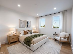 1656 S Hayworth Avenue, Los Angeles CA 90035