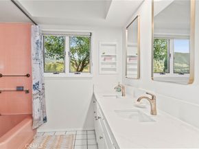 2064 Oak Valley, Glendale CA 91208