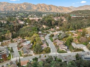 2064 Oak Valley, Glendale CA 91208