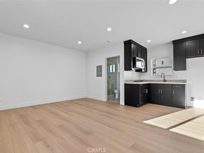 8321 Outland View, Sun Valley CA 91352