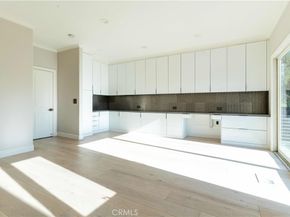 4918 Calvin Avenue, Tarzana CA 91356