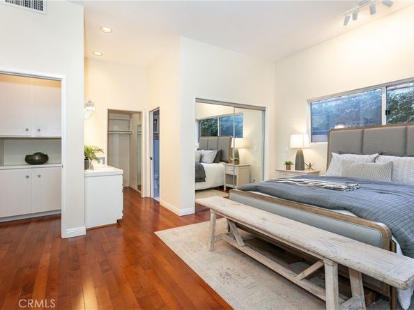 817 10th Street 104, Santa Monica CA 90403
