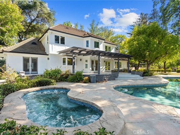 28925 Medea Mesa Road, Agoura Hills CA 91301
