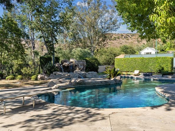 28925 Medea Mesa Road, Agoura Hills CA 91301