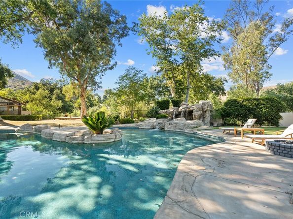 28925 Medea Mesa Road, Agoura Hills CA 91301