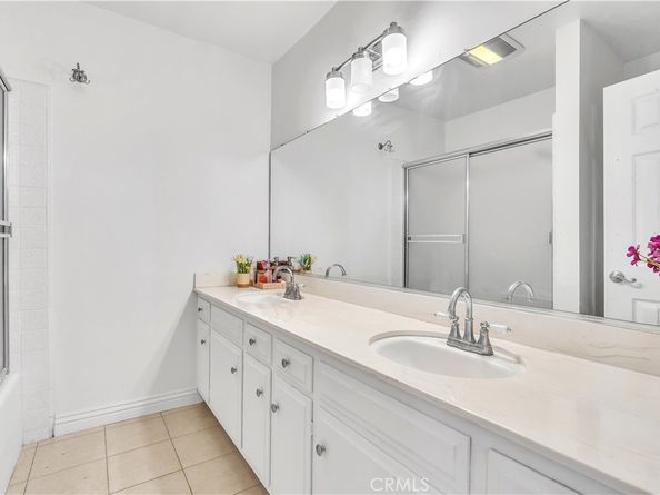 2318 Fox Hill 203, Los Angeles CA 90064