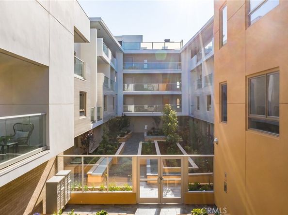 137 S Wilson Avenue 106, Pasadena CA 91106