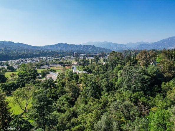 521 Fremont Drive, Pasadena CA 91103