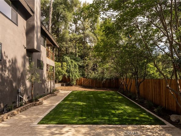 521 Fremont Drive, Pasadena CA 91103