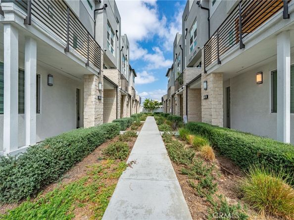 1407 w bushell Street, Anaheim CA 92805