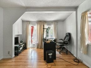 22111 Covello, Canoga Park CA 91303