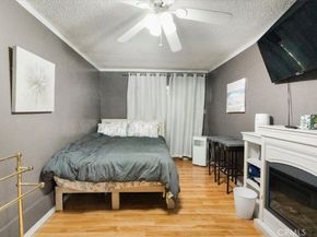 22111 Covello, Canoga Park CA 91303