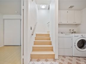 19950 Sherman Way Unit A A, Winnetka CA 91306