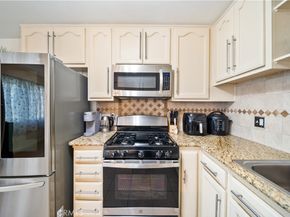 19950 Sherman Way Unit A A, Winnetka CA 91306