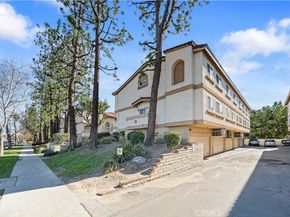 19950 Sherman Way Unit A A, Winnetka CA 91306