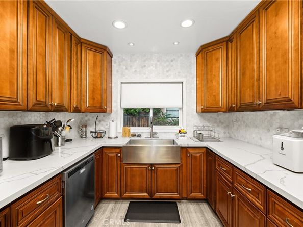 237 Los Angeles, Monrovia CA 91016