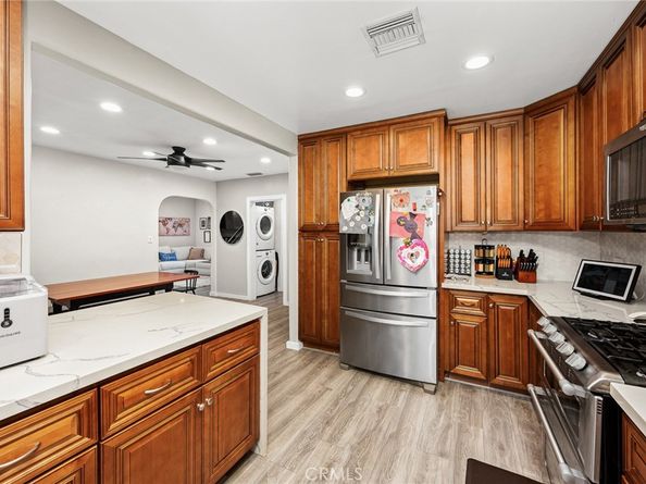 237 Los Angeles, Monrovia CA 91016