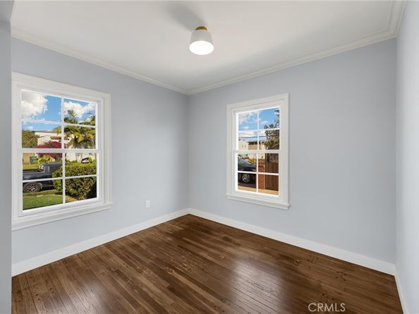 8620 S 4th Avenue, Inglewood CA 90305