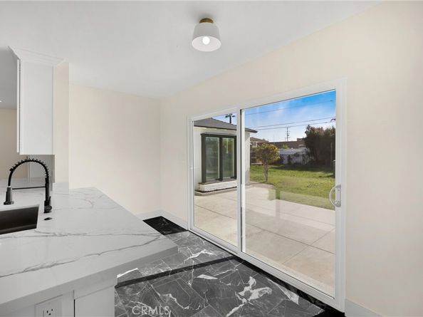 8620 S 4th Avenue, Inglewood CA 90305