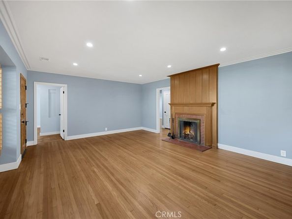 8620 S 4th Avenue, Inglewood CA 90305