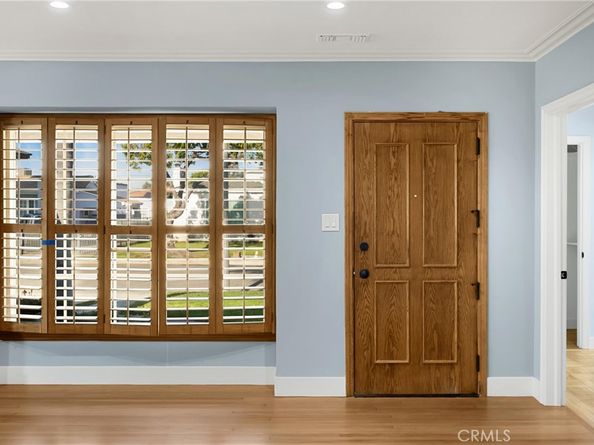8620 S 4th Avenue, Inglewood CA 90305