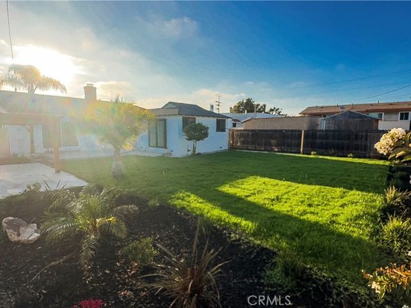 8620 S 4th Avenue, Inglewood CA 90305