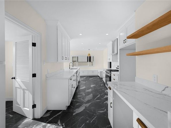 8620 S 4th Avenue, Inglewood CA 90305