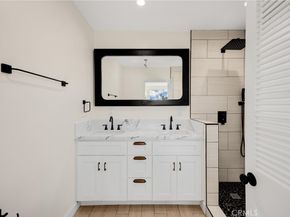 8620 S 4th Avenue, Inglewood CA 90305