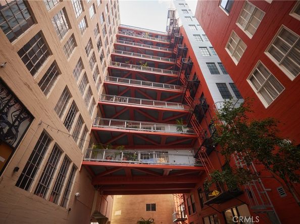 315 E 8th Street 205, Los Angeles CA 90014