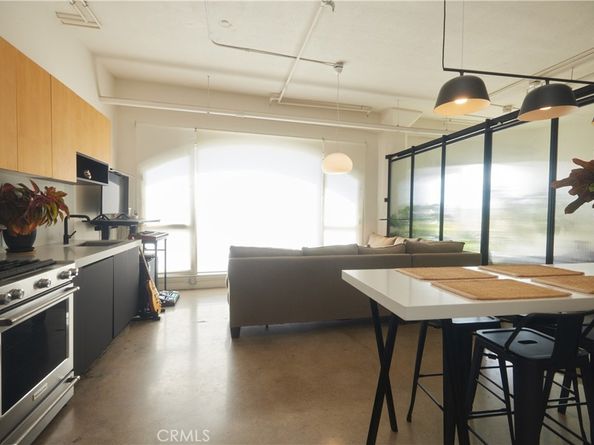 315 E 8th Street 205, Los Angeles CA 90014