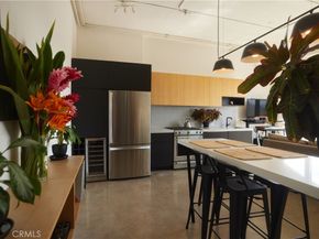 315 E 8th Street 205, Los Angeles CA 90014