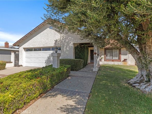 22561 Catania, Laguna Hills CA 92653
