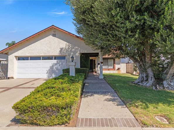 22561 Catania, Laguna Hills CA 92653
