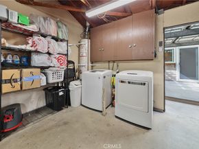 193 193 S Hollenbeck, Covina CA 91723