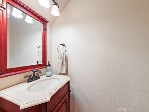 193 193 S Hollenbeck, Covina CA 91723