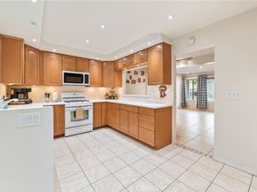193 193 S Hollenbeck, Covina CA 91723