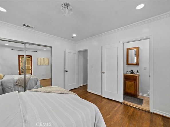 1697 N Allen, Pasadena CA 91104