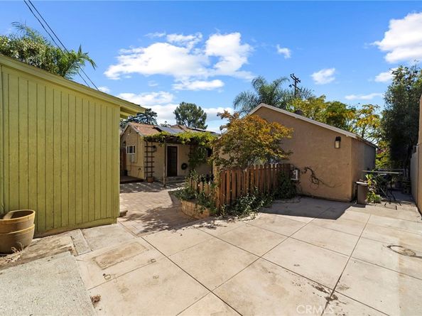 1697 N Allen, Pasadena CA 91104