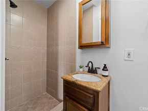 1697 N Allen, Pasadena CA 91104