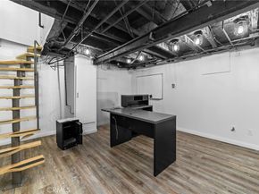 1697 N Allen, Pasadena CA 91104