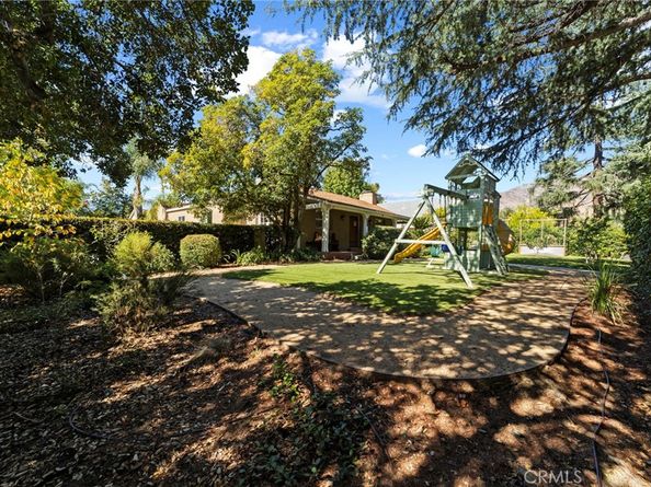 1697 N Allen, Pasadena CA 91104