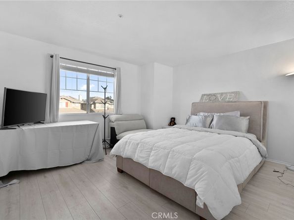 5630 Hunt Club, Fontana CA 92336